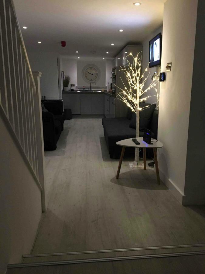 The Snap Pad Boutique Apartment Royal Tunbridge Wells Ngoại thất bức ảnh